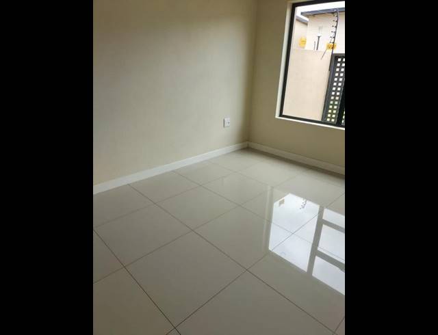 2 BEDROOM TOWNHOUSE FOR SALE IN CHROOM PARK